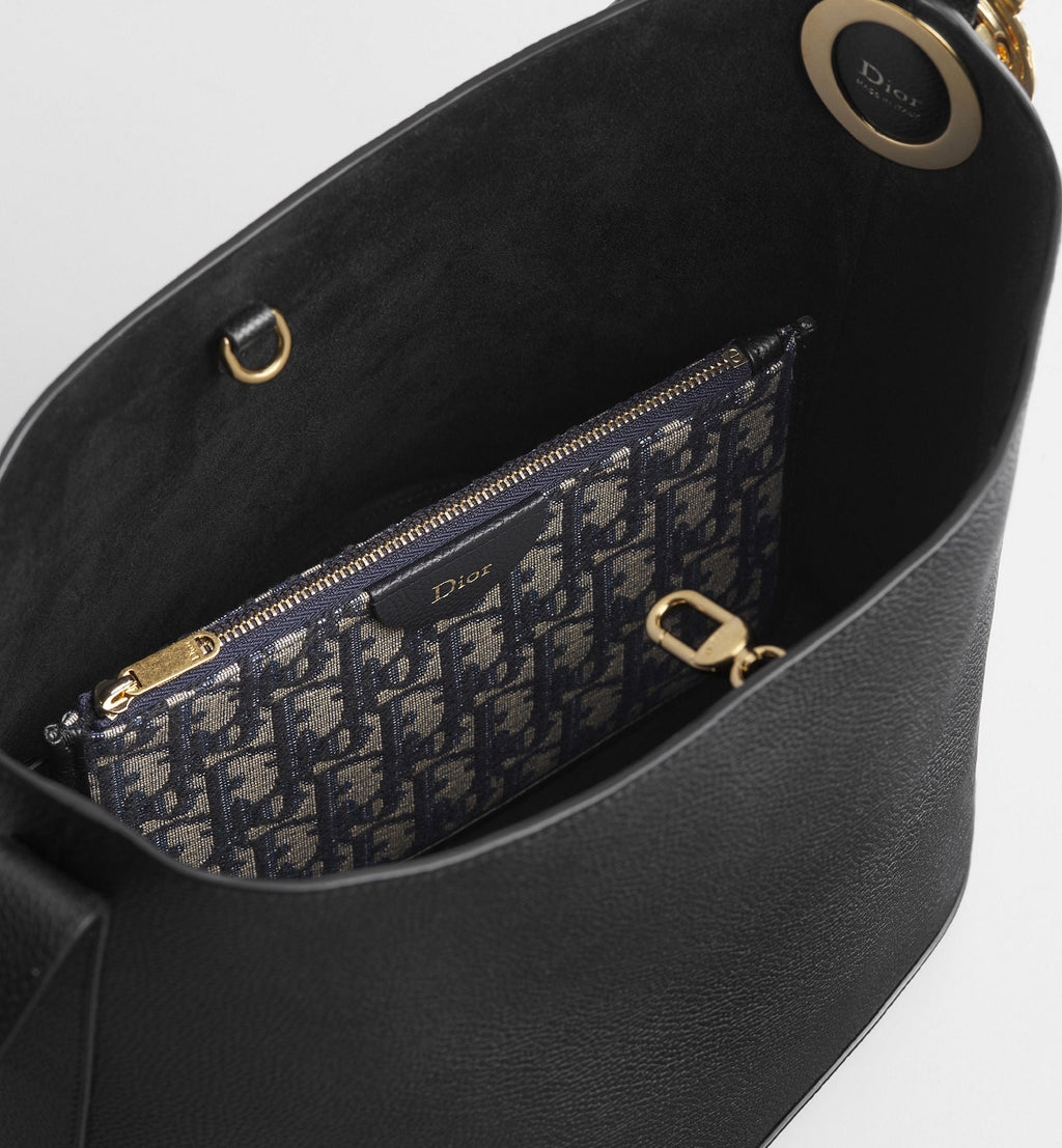 Women's Medium Médaillon Bucket Bag With Black Grained Calfskin And Signature Clasp