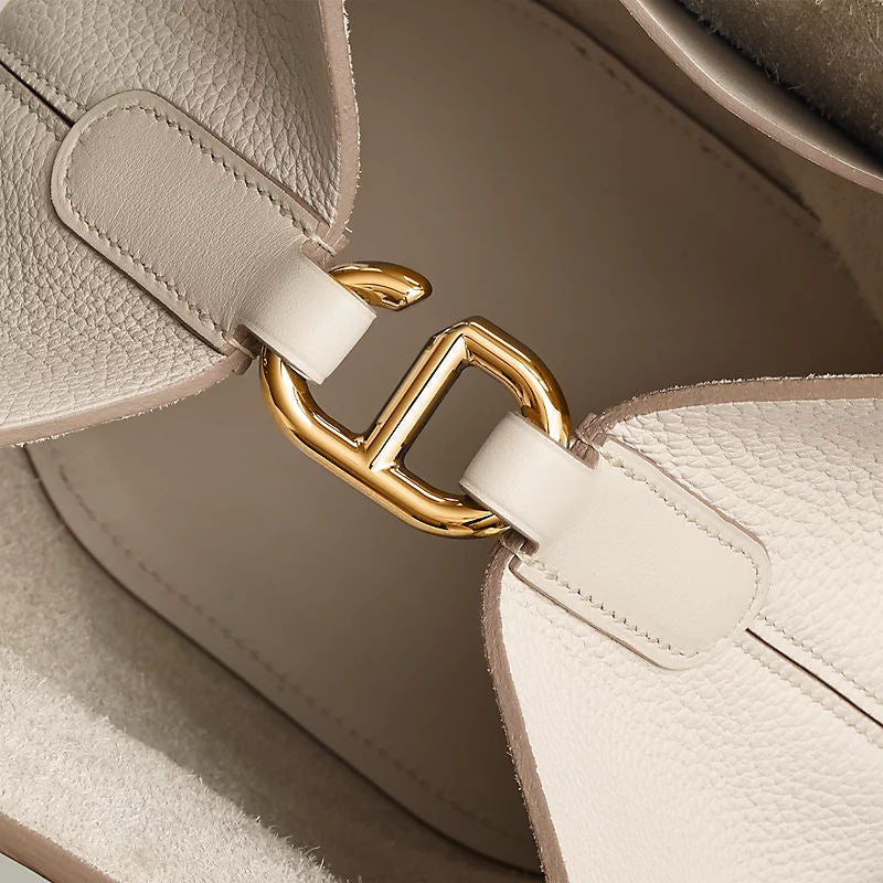 Women's In-the-Loop 18 Bag With Taurillon Clemence And Swift Calfskin Chaine d'Ancre Closure