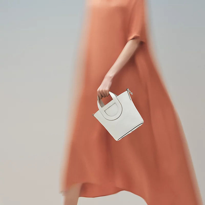 Women's In-the-Loop 18 Bag With Taurillon Clemence And Swift Calfskin Chaine d'Ancre Closure