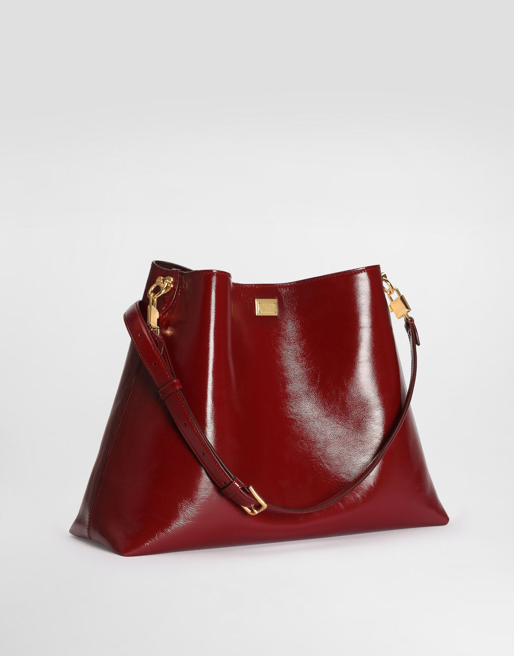 Large Vittoria Shoulder Bag Calfskin Red Vintage Brass Hardware